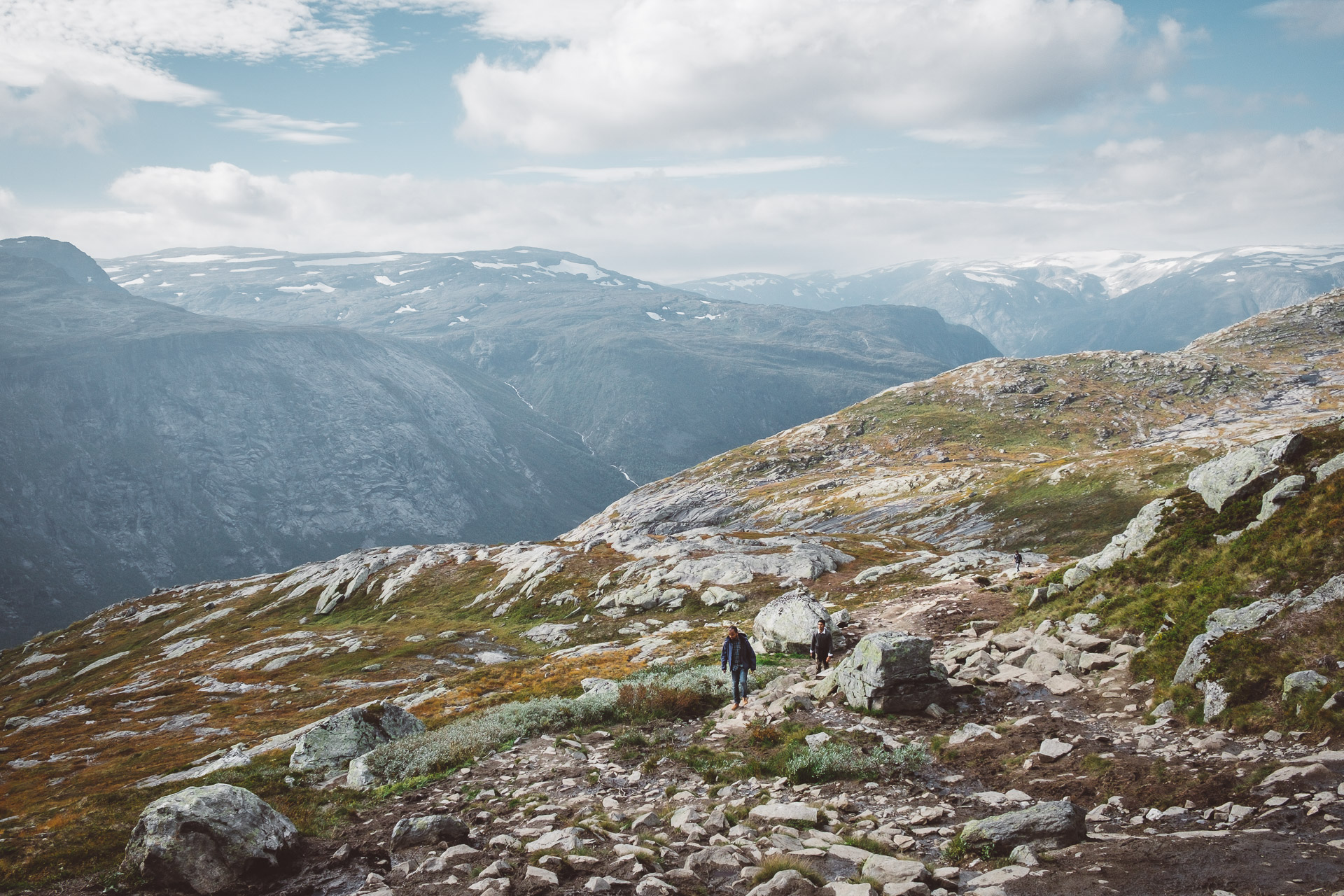 Trolltunga hike, photo guide, travel, day hike, Norway, hardangerfjord